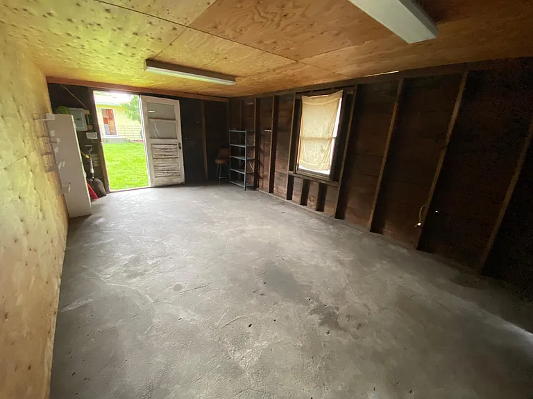 Single garage unit for storage (looking in)