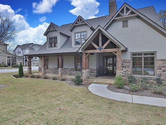 2nd image of 162 Jackson Cir