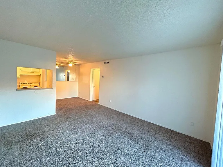 Almonte Apartments — Photo 7