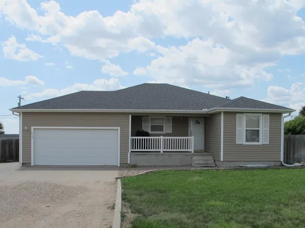 413 Josephine Dr, Hays, KS 67601