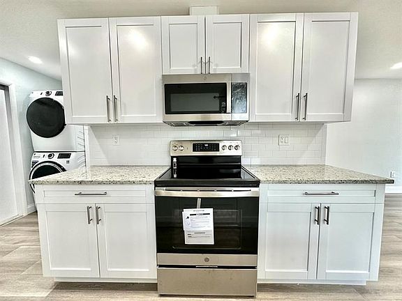 2nd image of 520 46th St