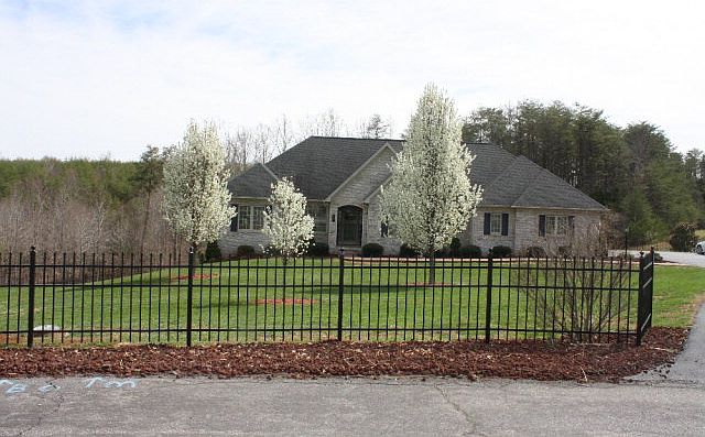 1st image of 151 Saint Johns Ct