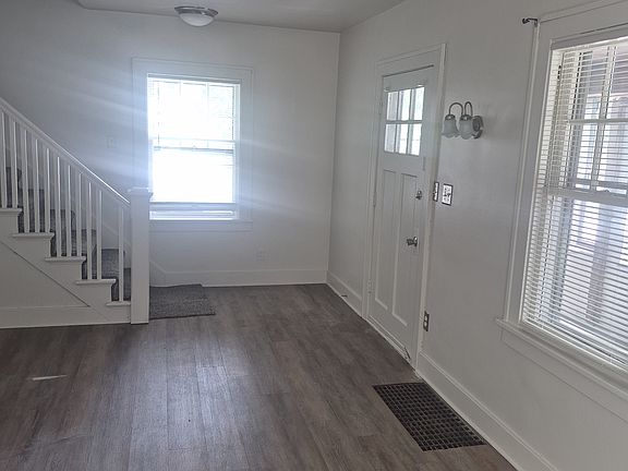 3rd image of 144 Moore St