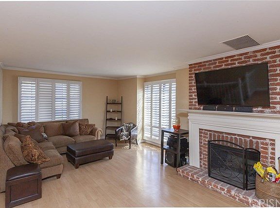 2nd image of 18100 Burbank Blvd Unit 21