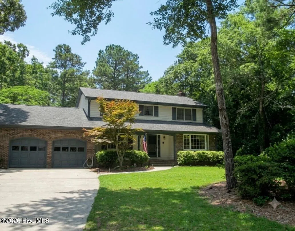 3 bed, 2.5 bath, $2,500 — Photo 1