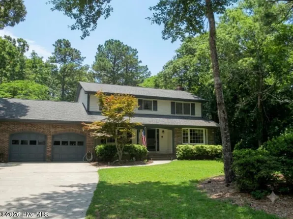 2705 One Iron St, Morehead City, NC 28557