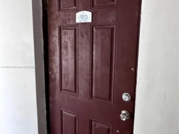 15201 NE 6th Ave APT C312, Miami, FL 33162