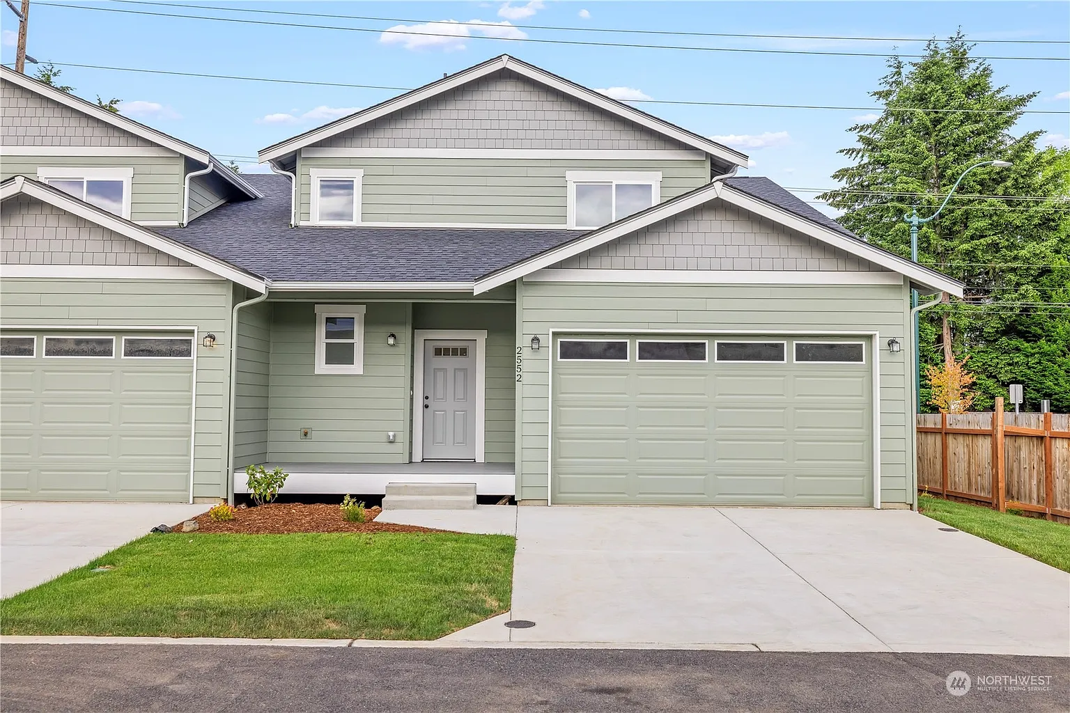 2552 Natola SE Drive photo 1