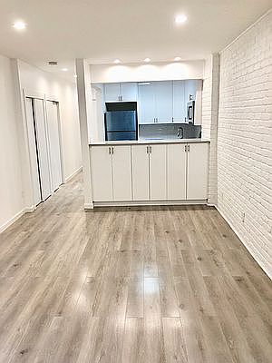 4th image of 314 W 56th St APT 2D