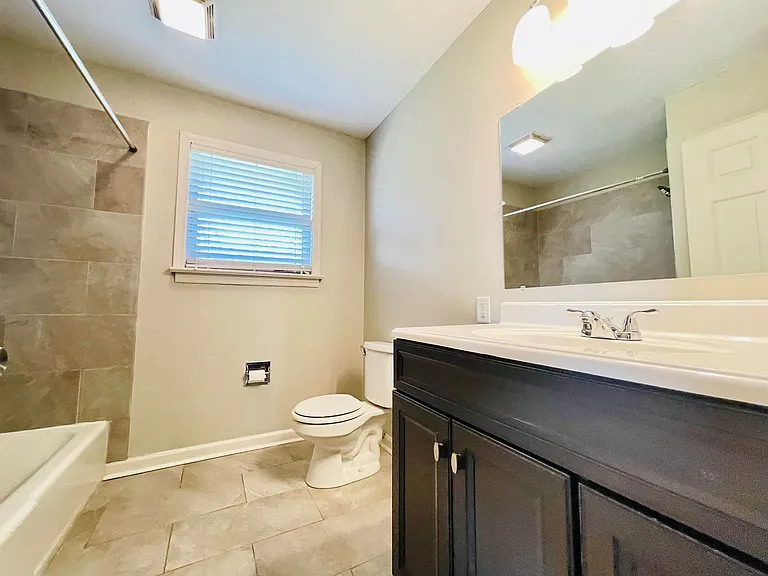 223 Raintree Ln — Photo 26