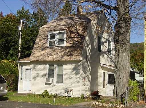 1st image of 10 Circle Dr