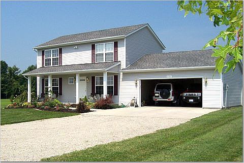 3br 2.5ba on 1.12 acres