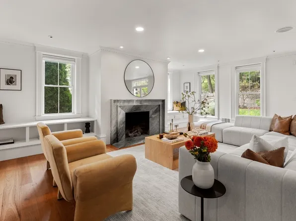 64 Walker St, Boston, MA 02129