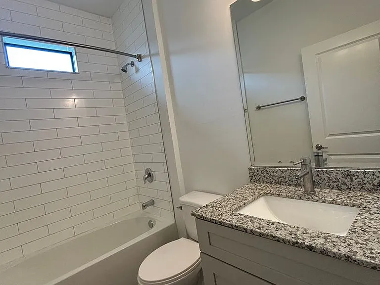 850 SE 8th St — Photo 12