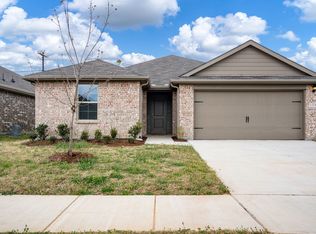 1324 Stuarts Forest Dr, Denton, TX 76207