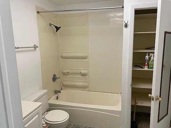 5th image of 4200 W Liberty Rd Unit 2