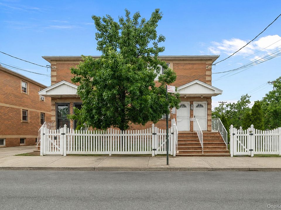 1st image of 874 Pine Street
