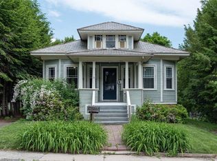 25 Garfield Ave, Easthampton, MA 01027