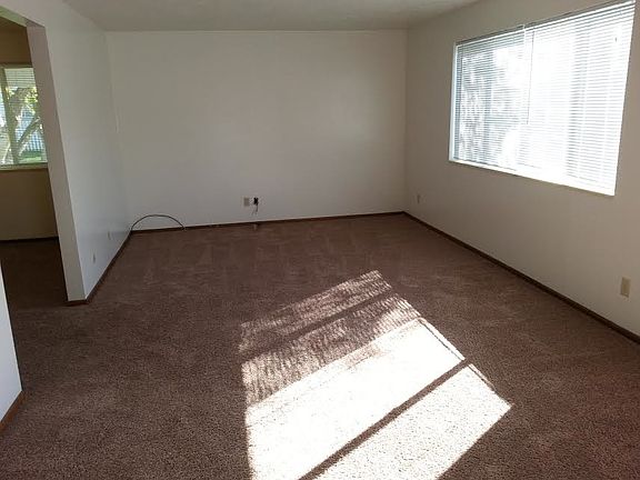 5th image of 560 N Water Ave APT 7