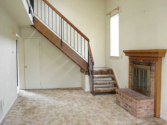 3rd image of 5120 Egton Ct