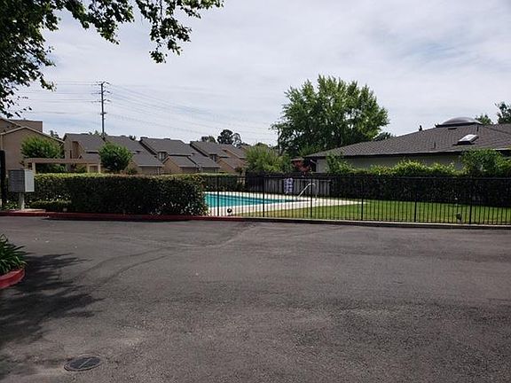 3rd image of 2179 Piccardo Cir