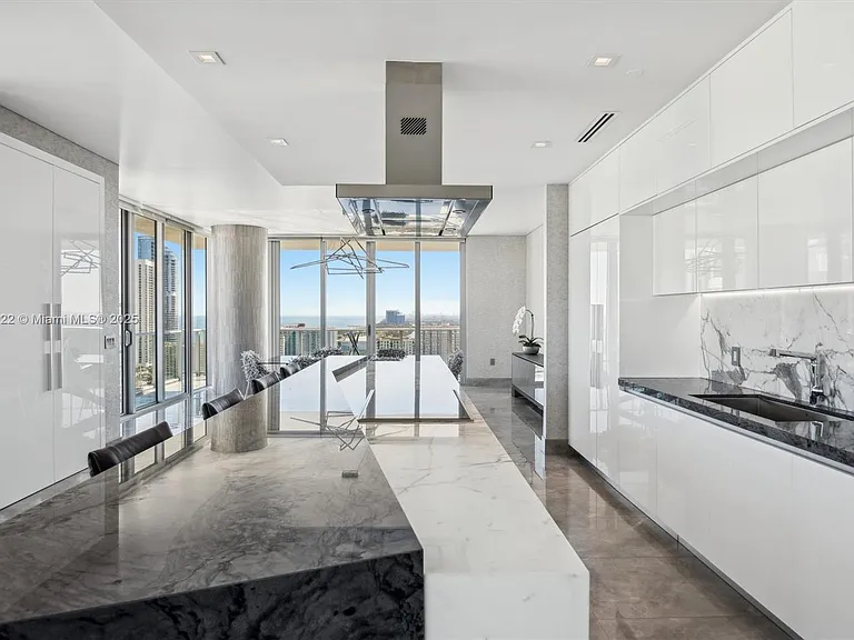 330 Sunny Isles Blvd #5-UPH04 — Photo 8