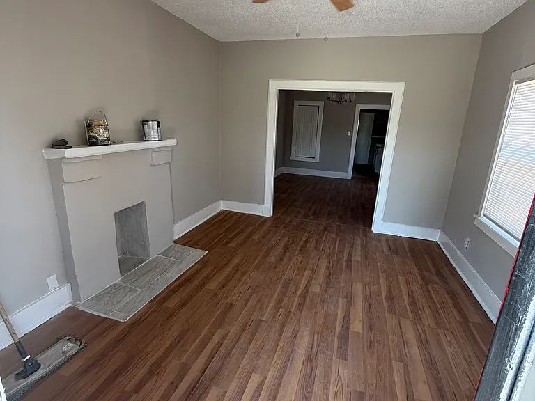 1116 Chicago Ave — Photo 5