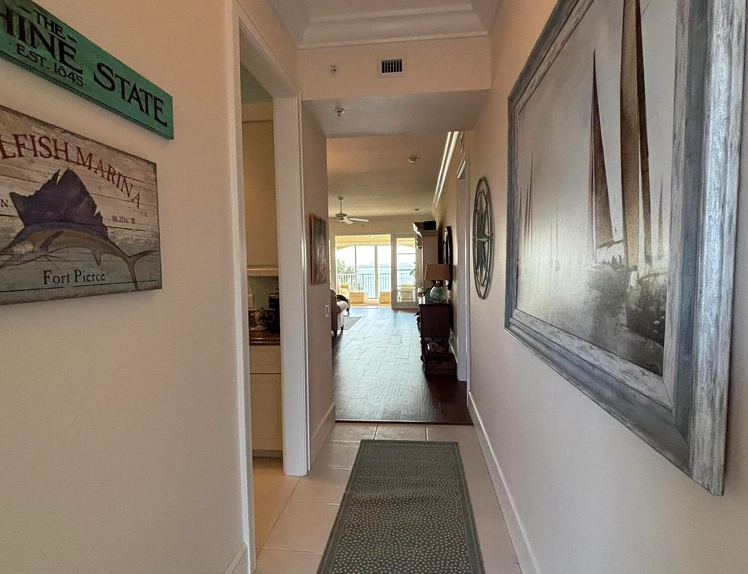 2 bed, 2.0 bath, 1989 sqft, $5,000 — Photo 2