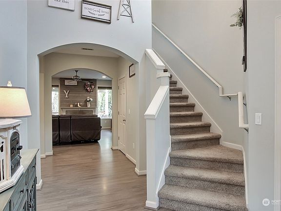 5th image of 16423 82nd Avenue E