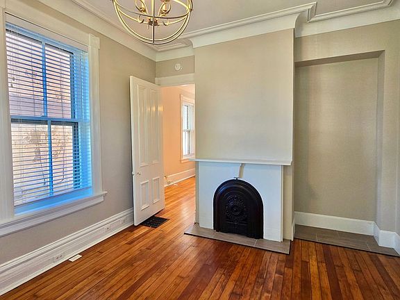 5th image of 214 Fairfield Ave APT 1