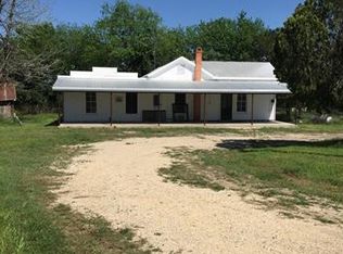 6024 Youngsford Rd, Marion, TX 78124