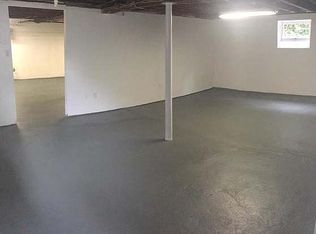 33 Harding St, Ewing, NJ 08618