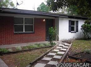 1st image of 3017 NE 11th Ter