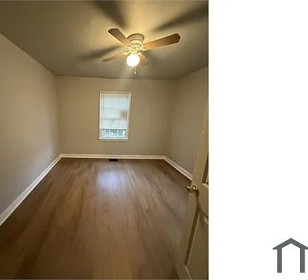 1044 Sparks St SW — Photo 10