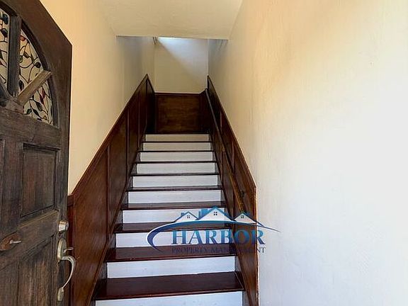 3rd image of 362 W 10th St #362.5