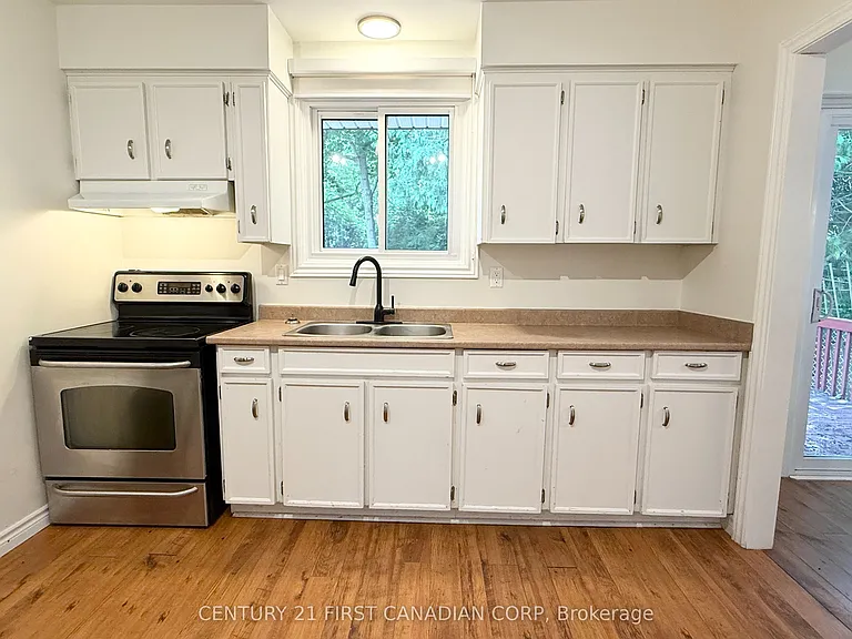 453 Castlegrove Blvd #UPPER — Photo 12