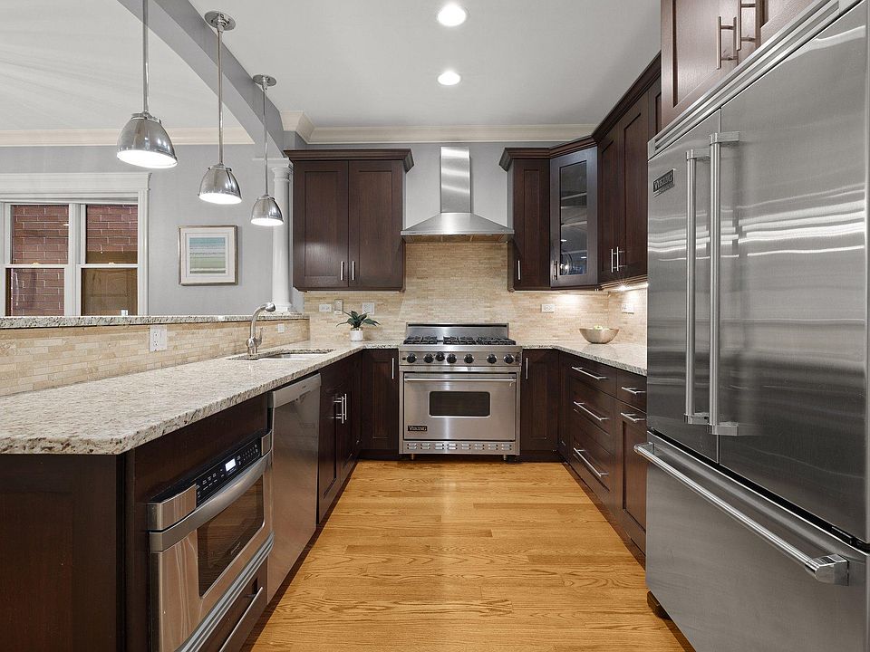 1st image of 847 W Diversey Pkwy #1