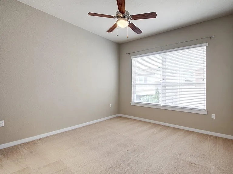 2806 Moreno St — Photo 14