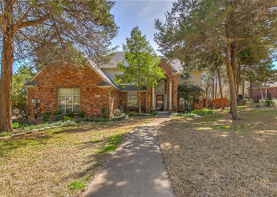 1st image of 820 Hickory Knob Cir