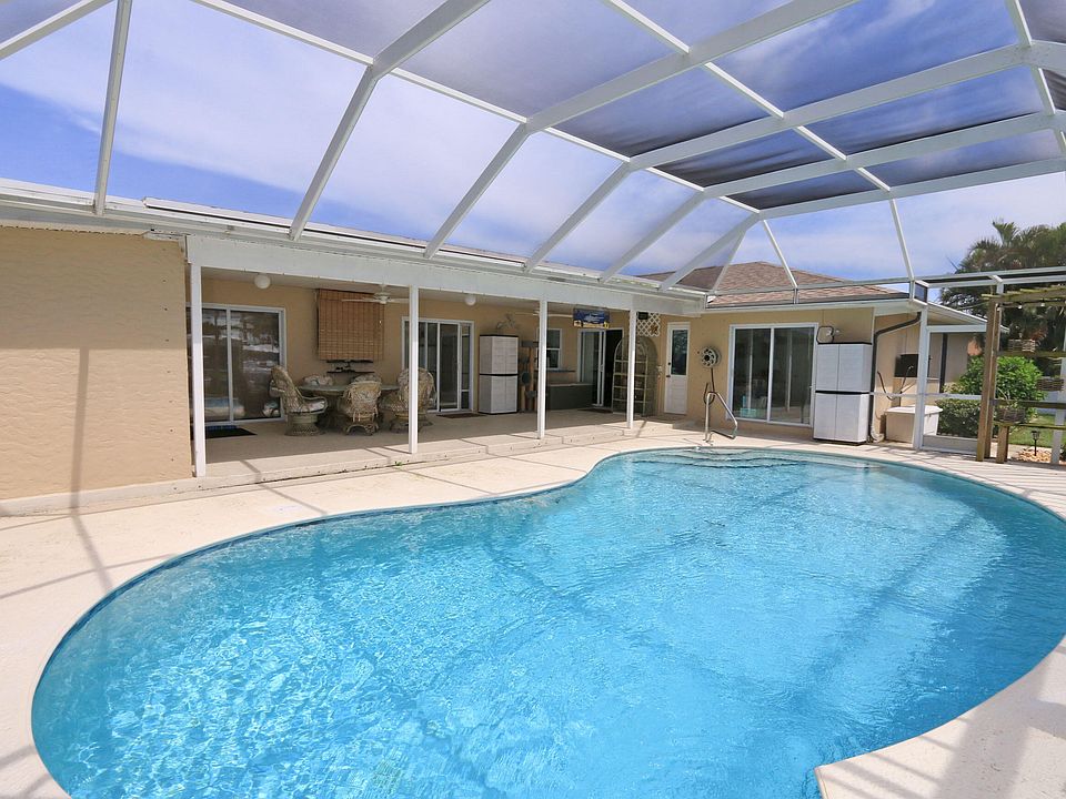 1st image of 121 Queen Ann Court