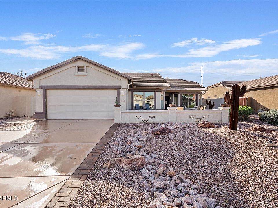 1st image of 3201 E GLENEAGLE Drive