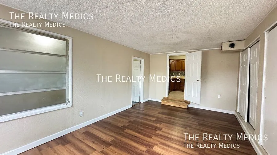 Available Now! 2br/1ba Beautiful House In Orlando! — Photo 3