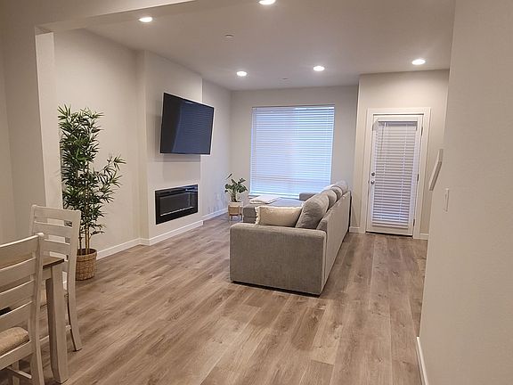 5th image of 312 164th St SW