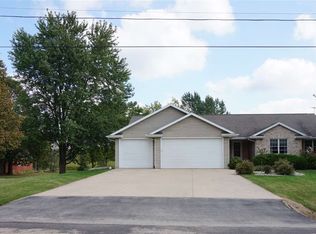 N1790 Maple Terrace Rd, Greenville, WI 54942