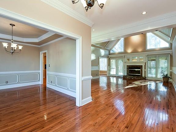 4th image of 2804 Andover Way