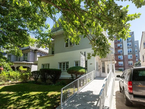 2699 Bedford Ave, Brooklyn, NY 11210