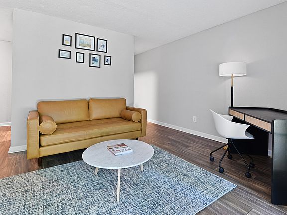 3rd image of 7200 Premier Ln #313-2