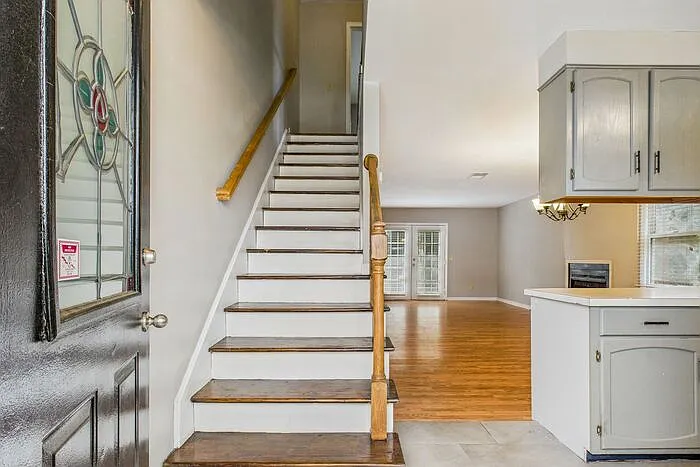 Building Photo - 521 Tate St #C