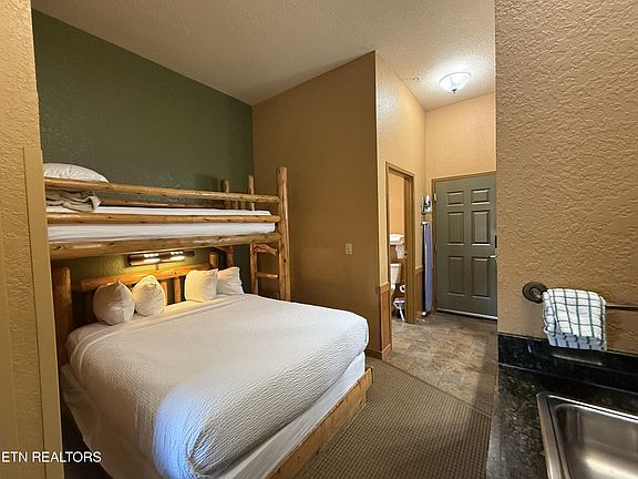 2nd image of 1424 Old Knoxville Hwy #11003-5