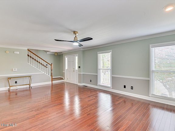 5th image of 16 Rapids Court